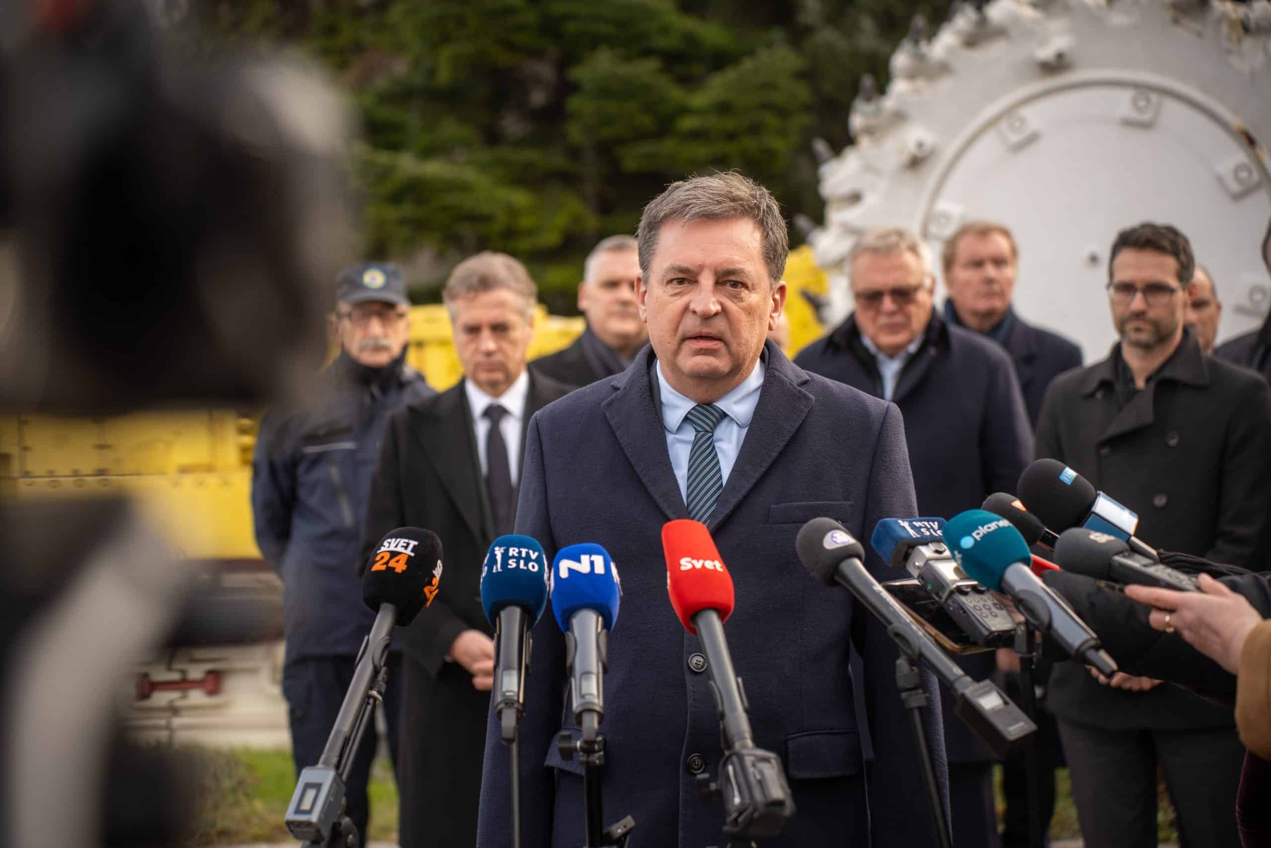 (VIDEO) Nesreča v Premogovniku Velenje: Iskrica upanja tli, a se bojijo najslabšega