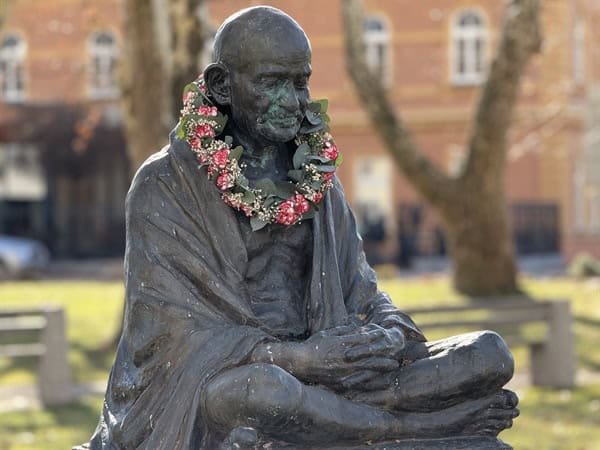 77 let po smrti Mahatme Gandhija: Mladi o miru in vrednotah nenasilja