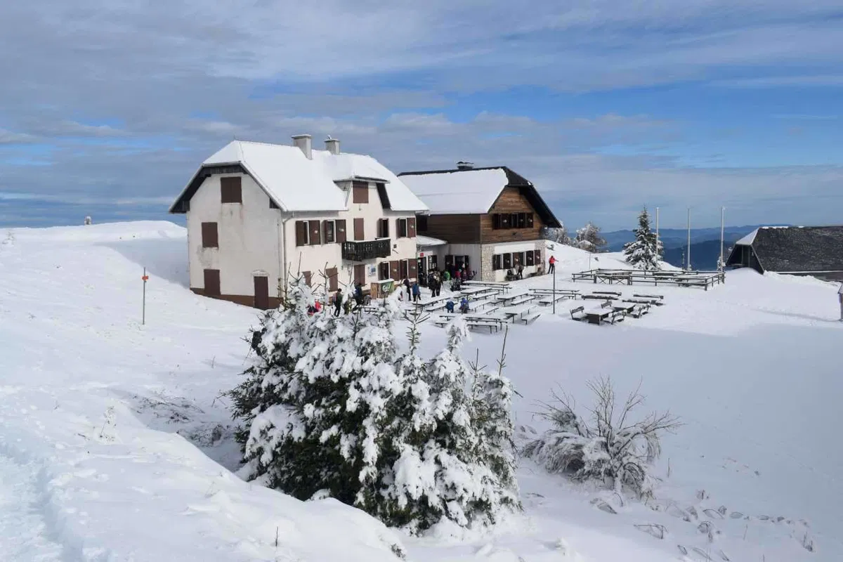 Dom na Uršlji gori išče donatorje za obnovo starega dela koče