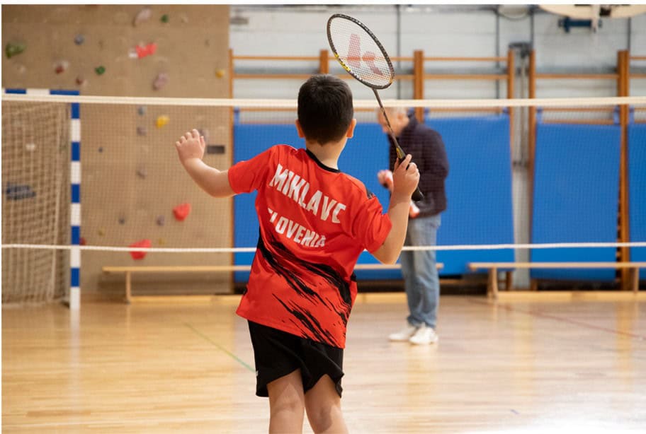 Na otroškem badminton festivalu na Ravnah je nastopilo več kot 70 otrok, domačini med najuspešnejšimi