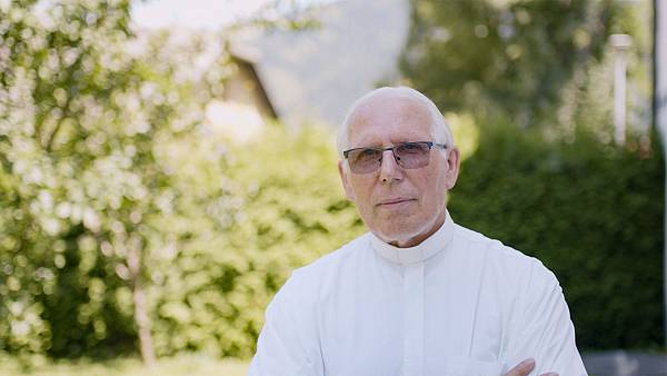 Zgodbe o mejah bo v Libeličah tokrat pripovedoval župnik Franček Kraner