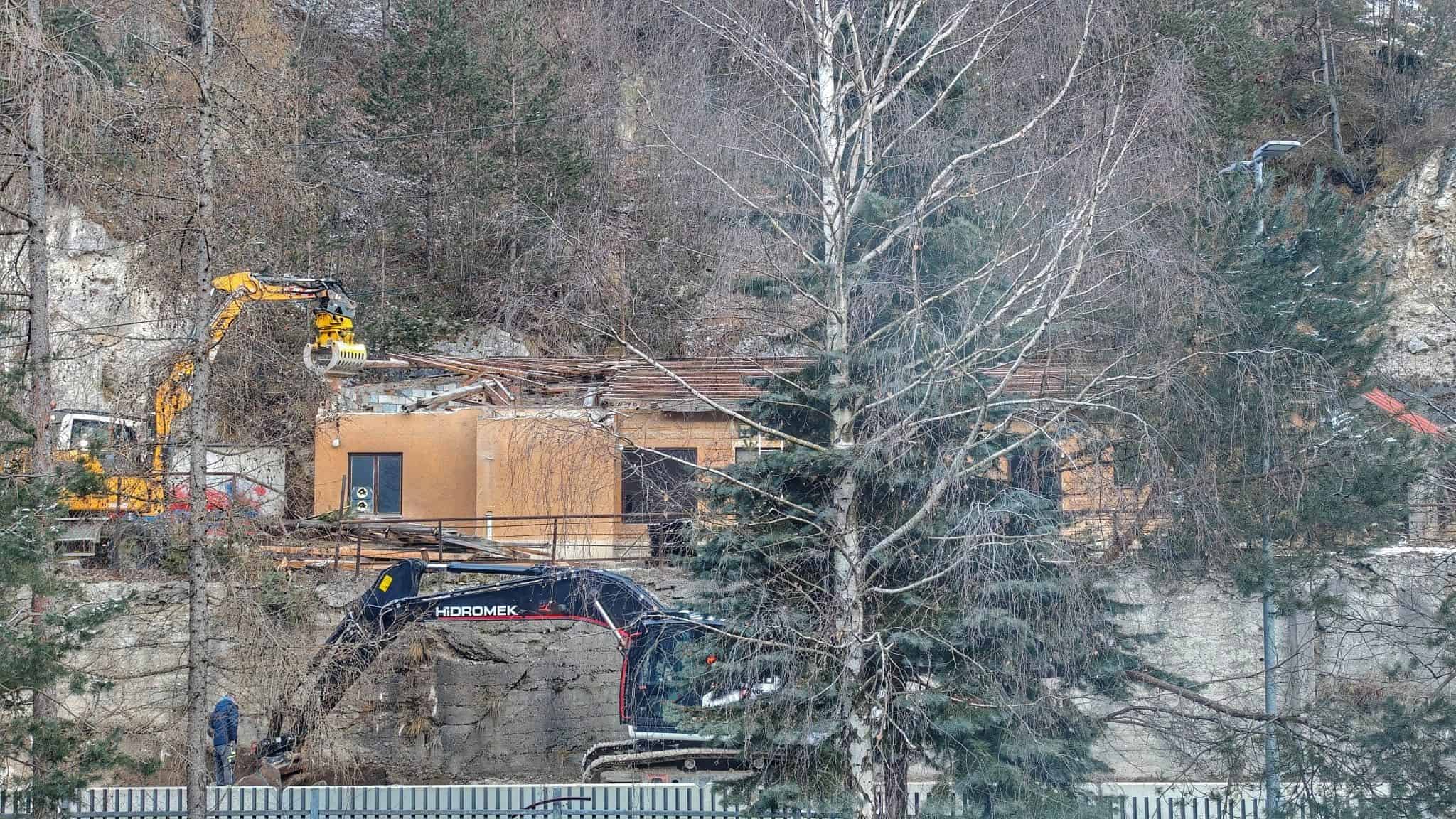 V Žerjavu nadaljujejo gradbena dela in tako staro odstopa prostor novemu