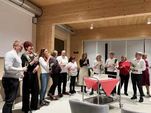 Na Ravnah obeležili 10. obletnico socialno-varstvene storitve pomoči na domu v občini (FOTO)