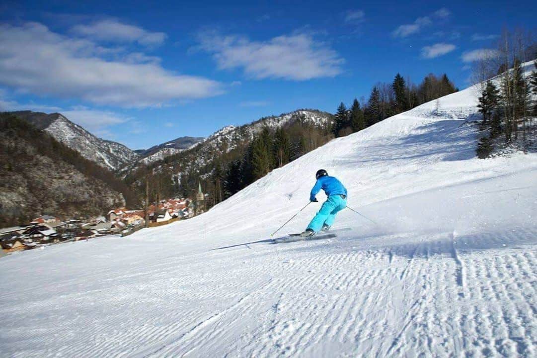 Smučišče Črna na Koroškem odpira sezono 2026 z brezplačno smuko