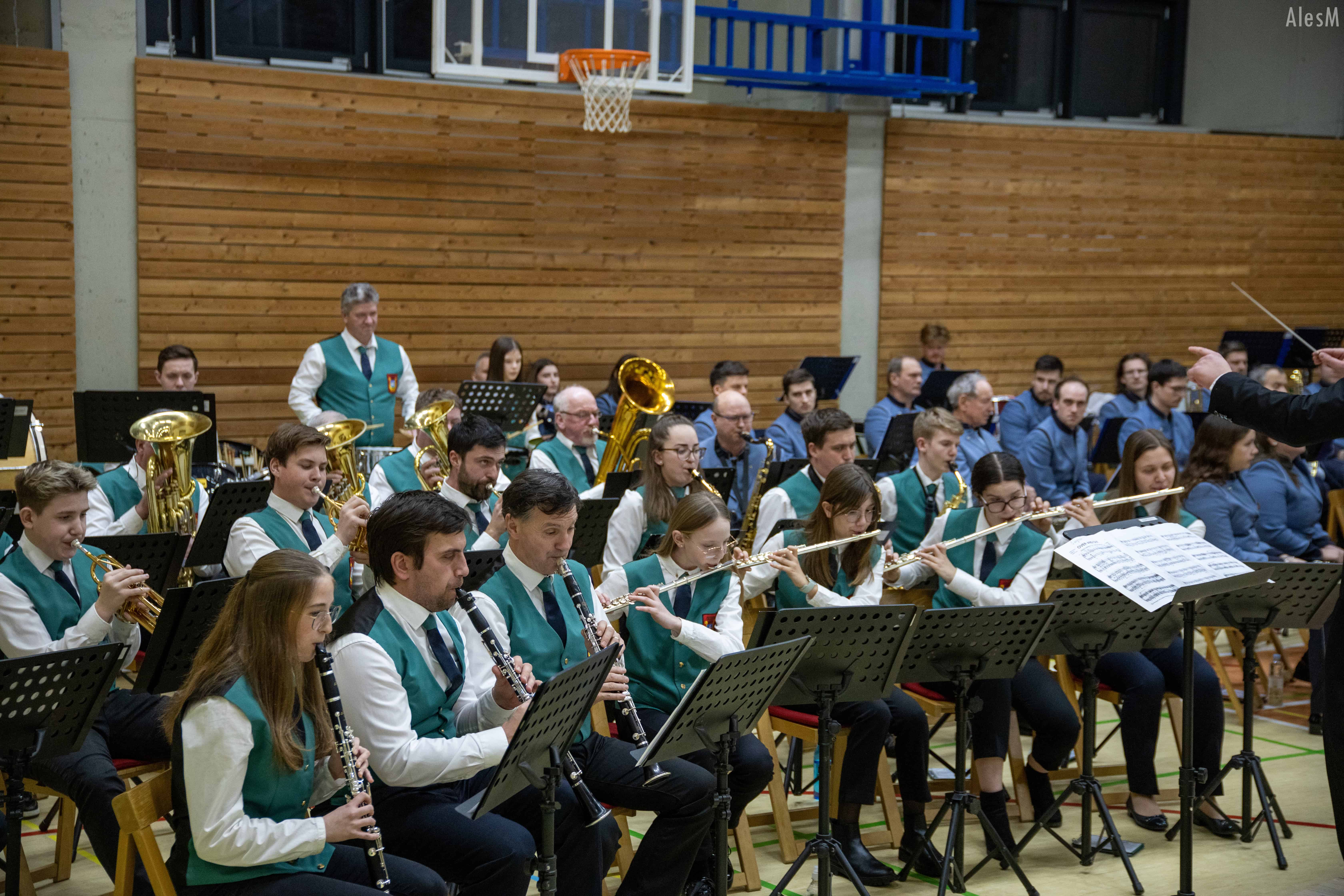 FOTO: V Dravogradu na osrednji občinski proslavi ob Kulturnem prazniku nastopili pihalni orkestri