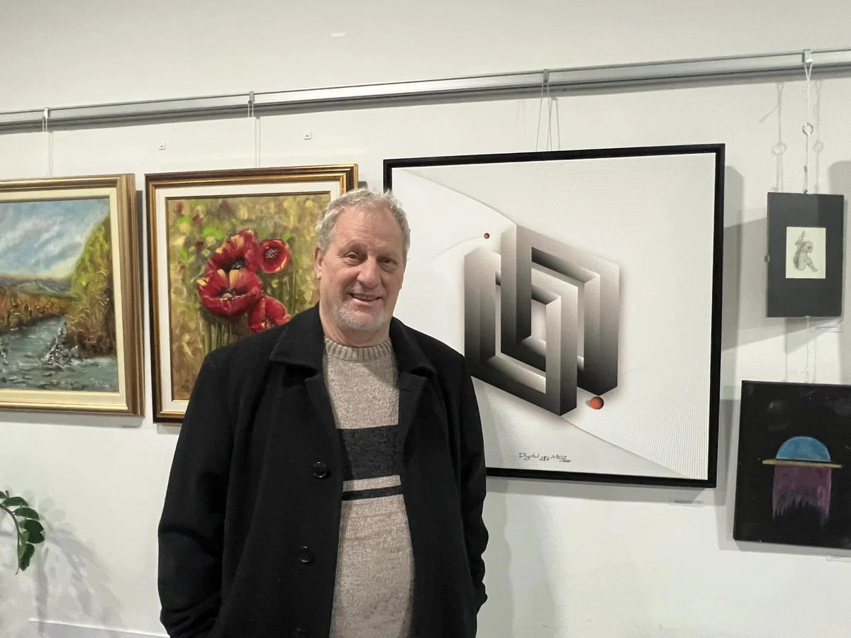 Svet skozi oči Mojmirja Plevnika Mojča: Razstava digitalnih grafik v Grošljevi galeriji