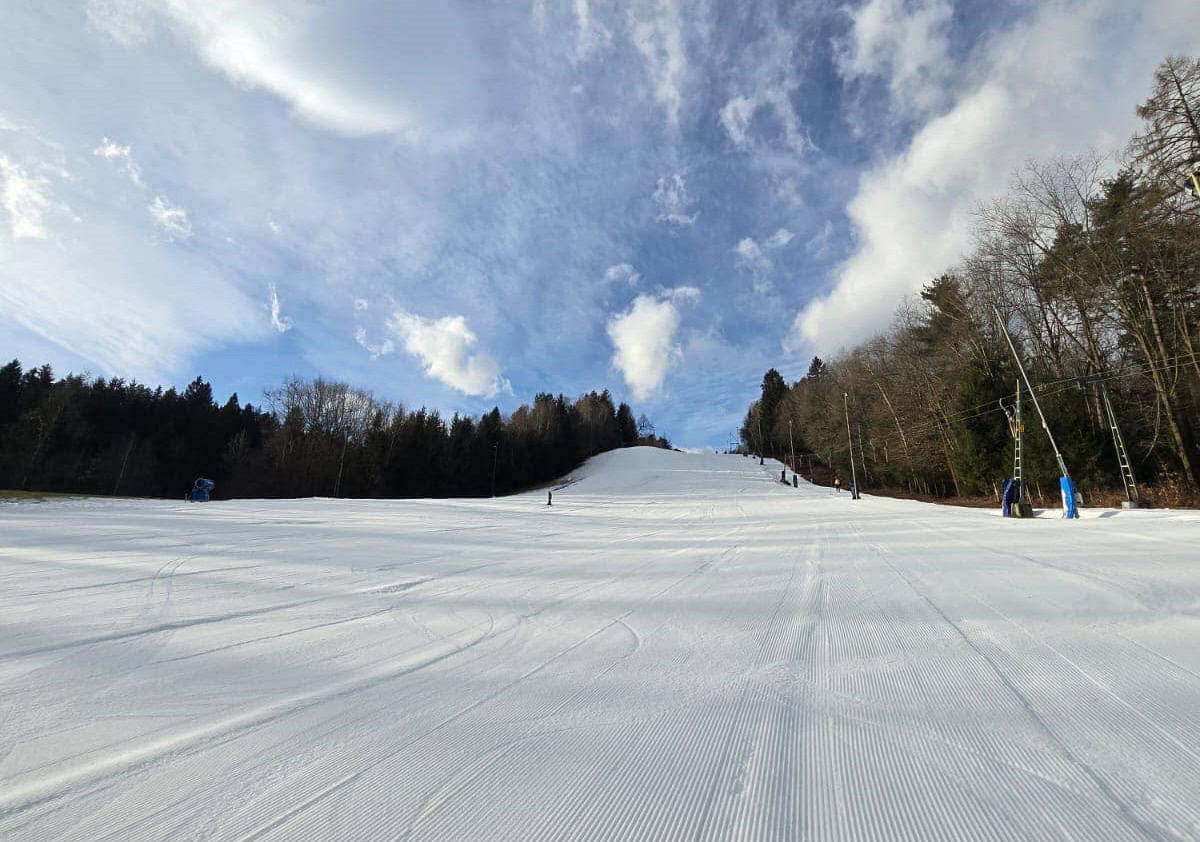 Smučišče Poseka vas pričakuje med počitnicami