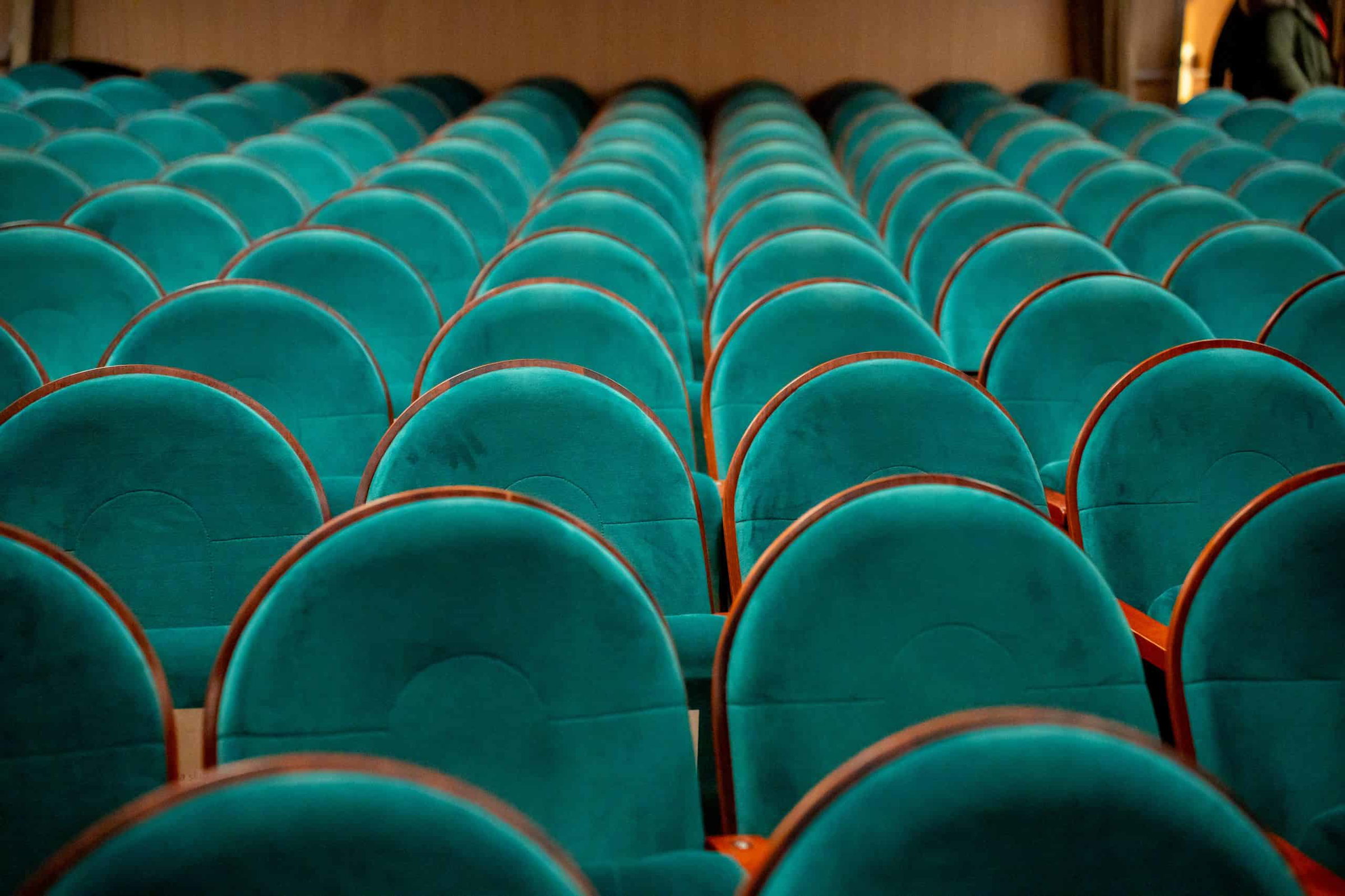 Surs: Kulturne ustanove lani izvedle 23.300 prireditev
