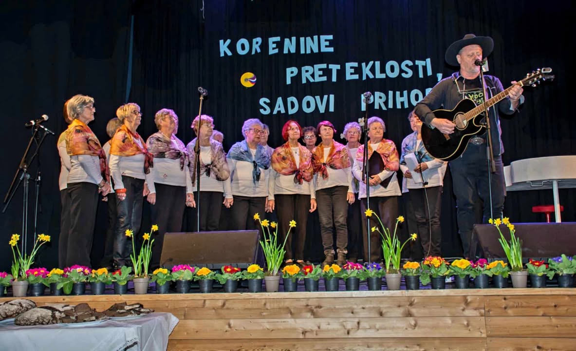 FOTO: Dobrodelni koncert, ki je združil srca: "Korenine preteklosti, sadovi prihodnosti"