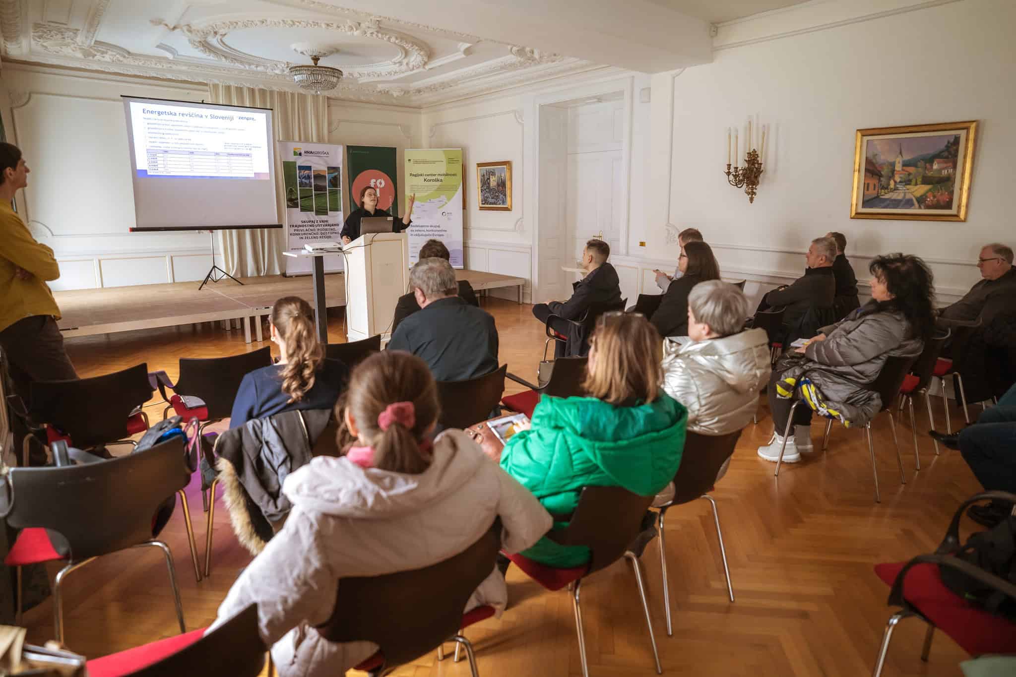 Na Koroškem razpravljali o energetski in prevozni revščini