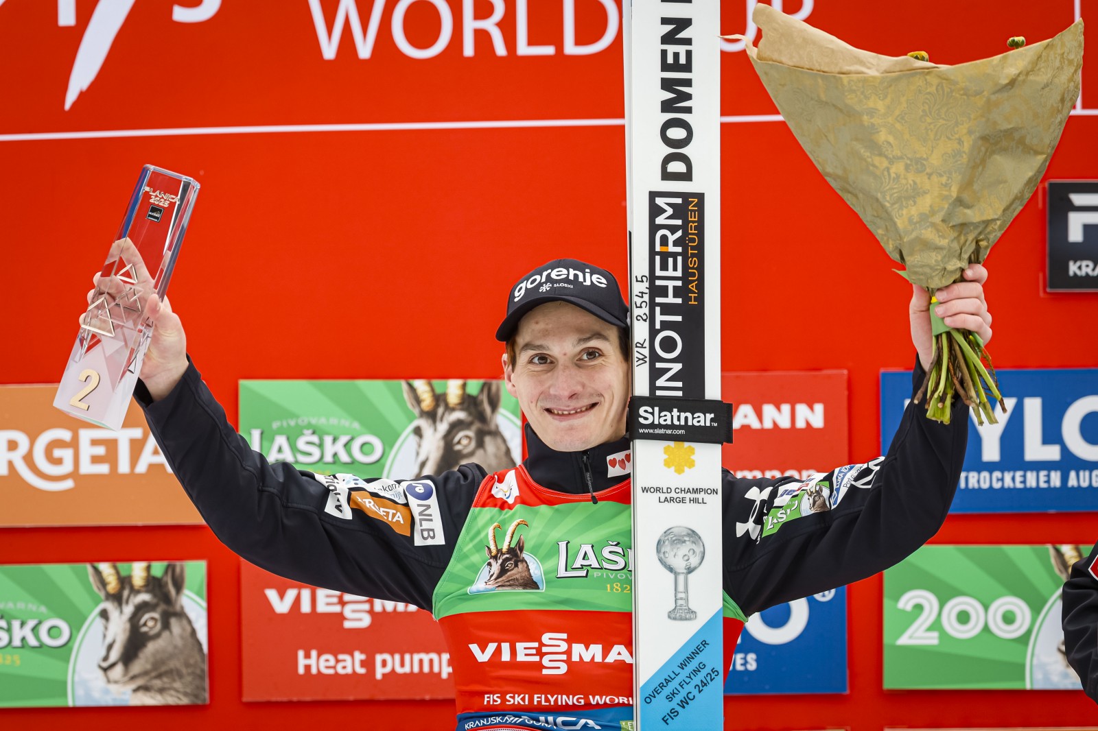 Planica z Domnom Prevcem spet nosilka svetovnega rekorda