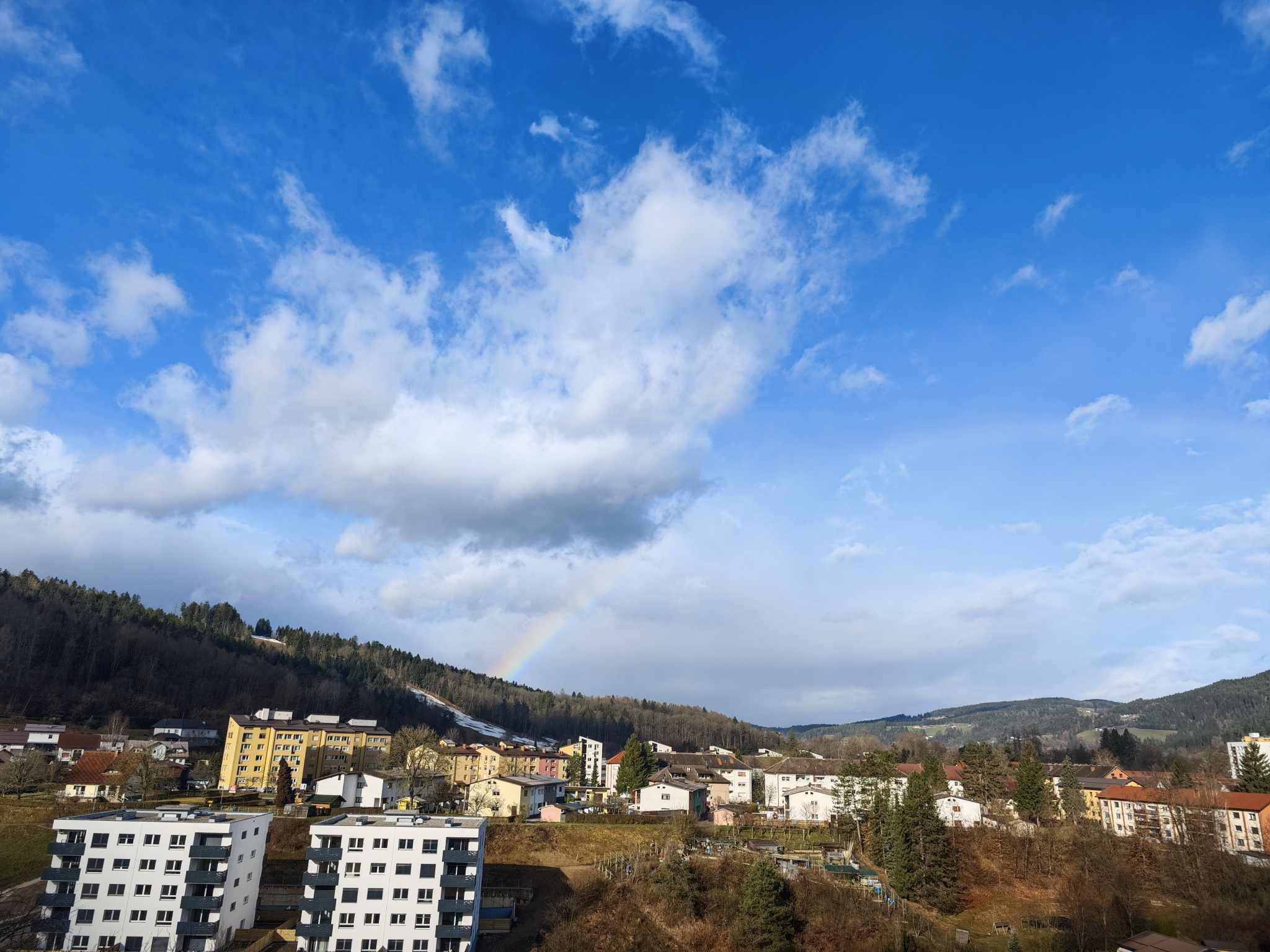 Letošnji maj drugi najtoplejši v zgodovini meritev