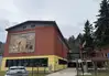 Med počitnicami si privoščite osvežitev na zimskem bazenu na Ravnah