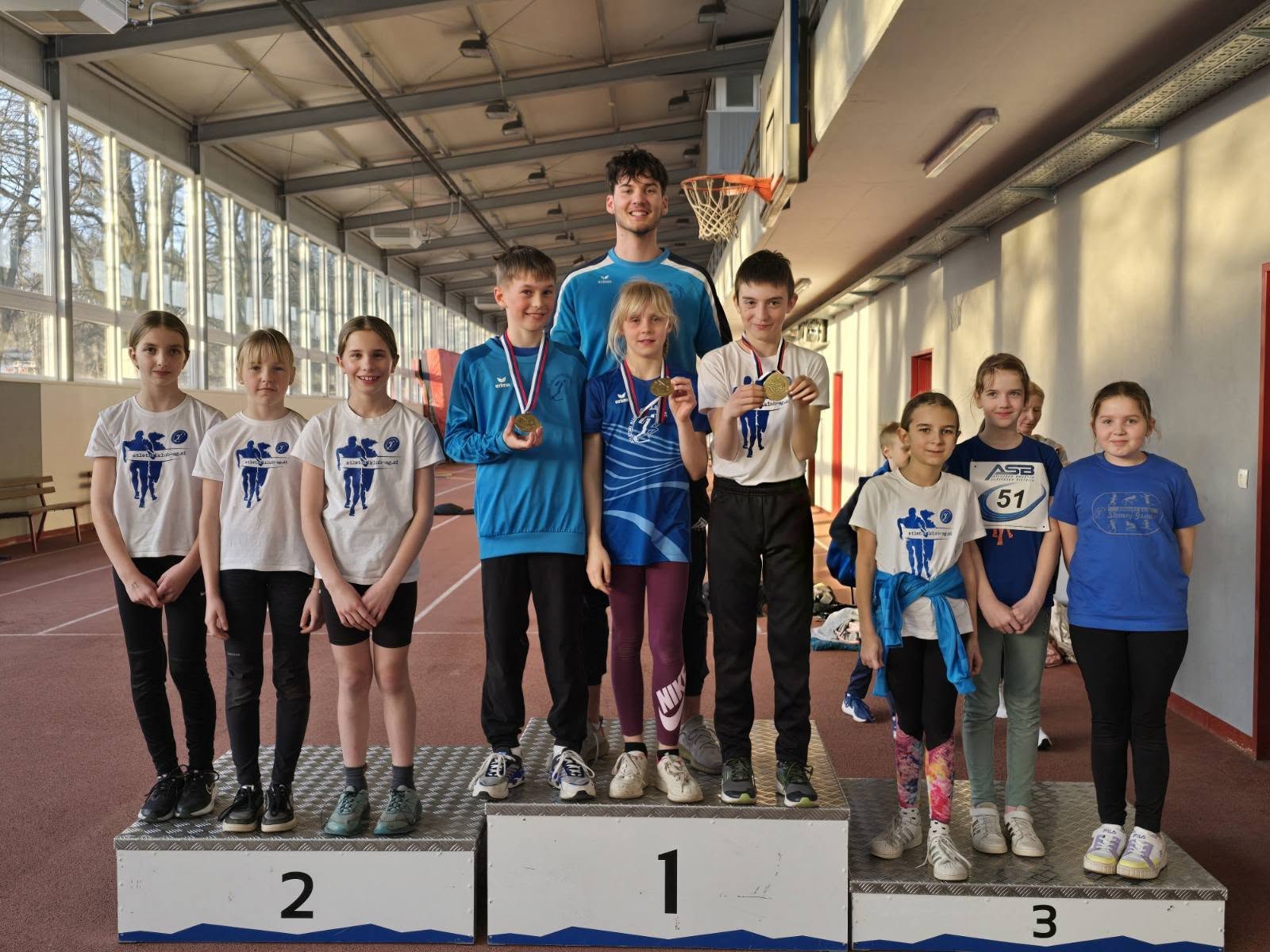 FOTO: Izvrstni nastop AK Slovenj Gradec na državnem prvenstvu za pionirje in pionirke letnika 2014/2015