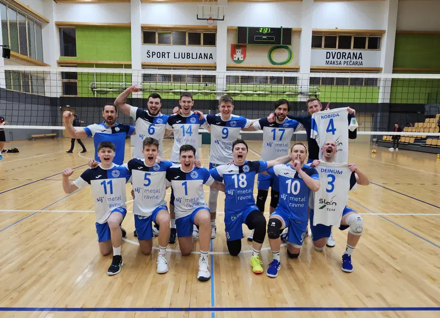 Člani Fužinar Sij Metala Ravne v nepopolni zasedbi v Črnučah zmagali