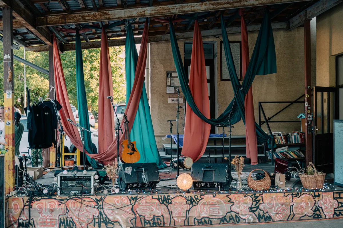 Mladi v Slovenj Gradcu po večletnem čakanju na prostor za druženja v protest