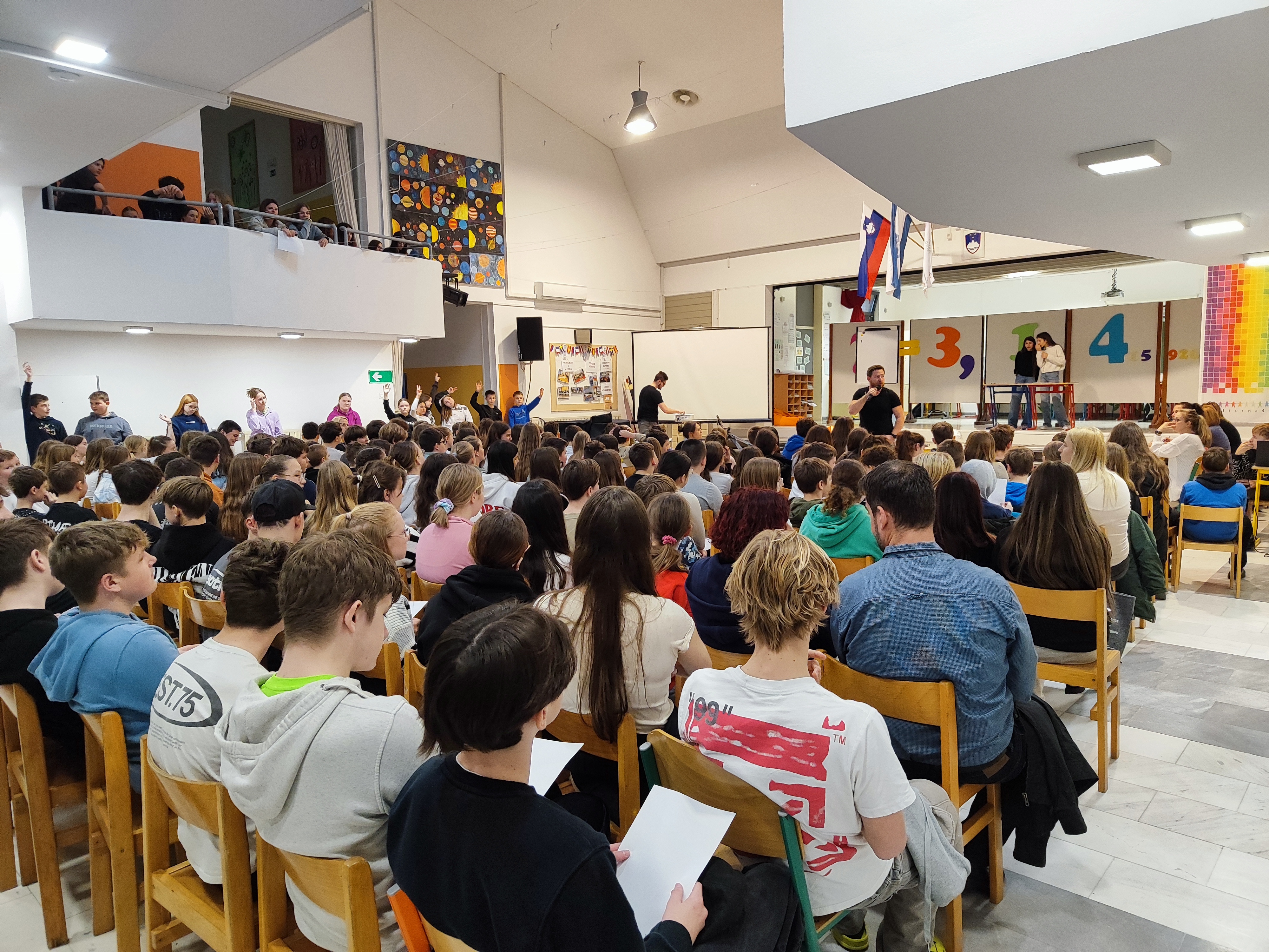 FOTO: Na Drugi OŠ Slovenj Gradec recitirali decimalke števila π
