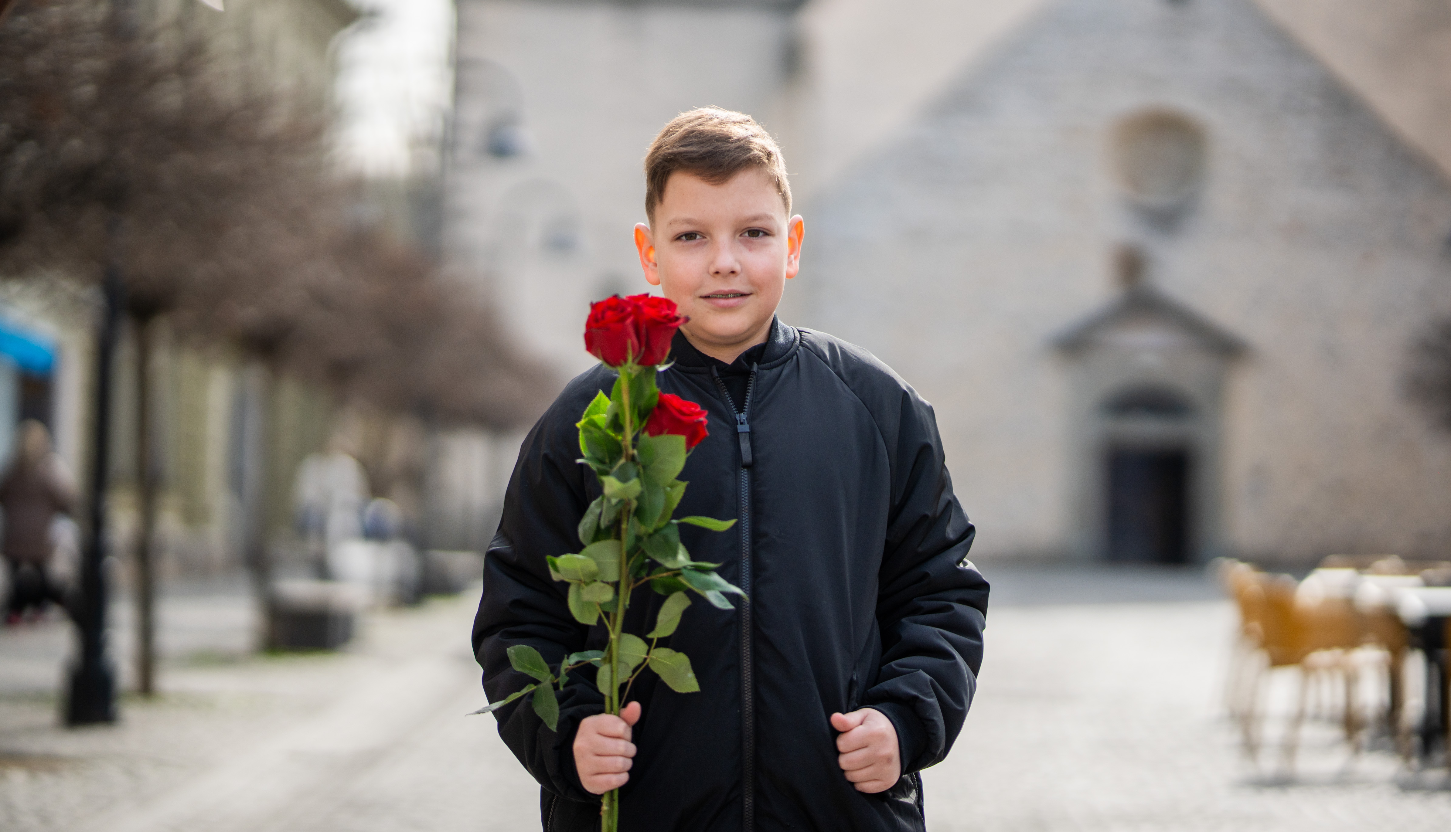 FOTO: MOSG in Spotur obdarila ženske ob dnevu žena