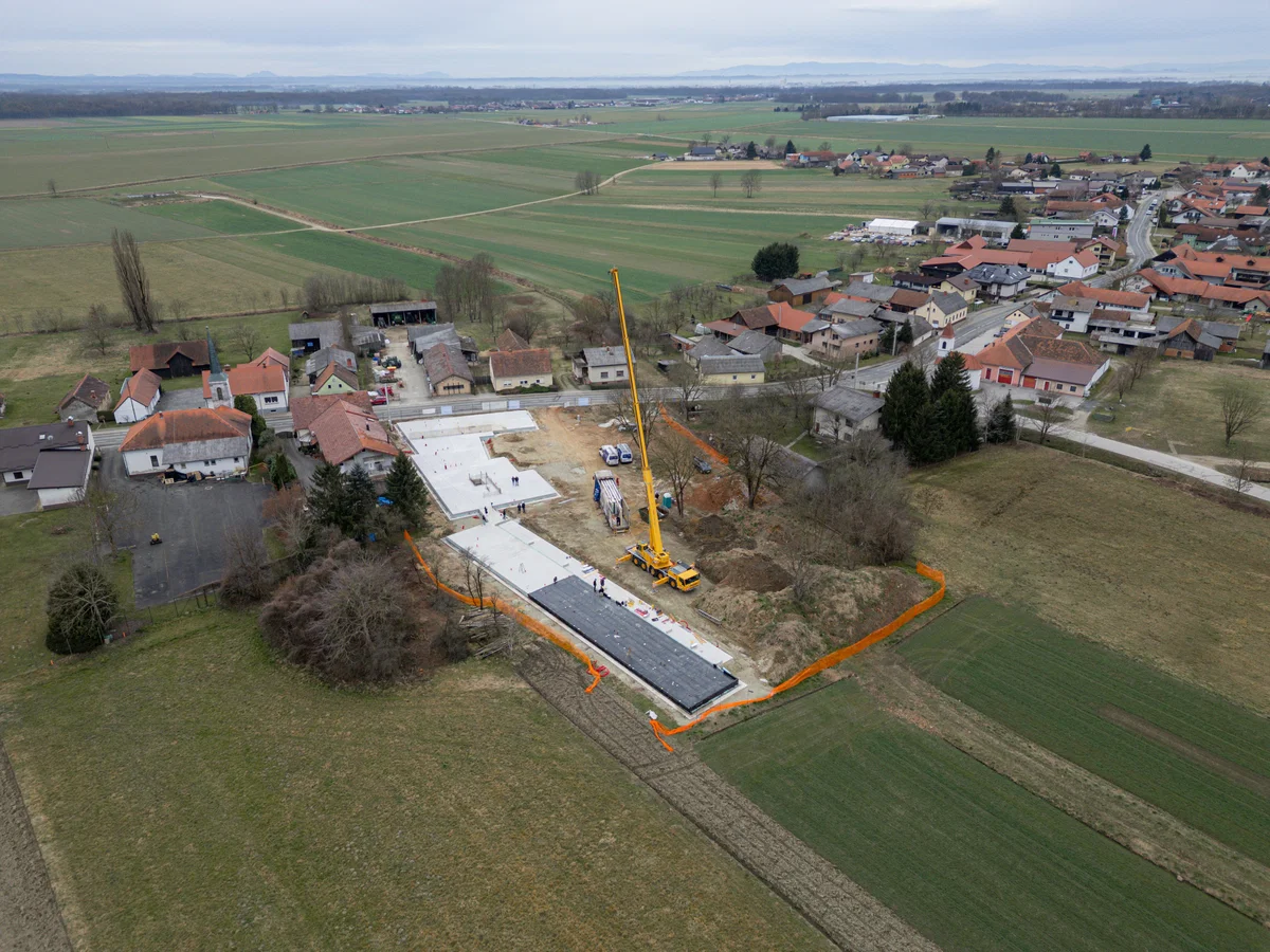 Začetek gradnje trajnostnega objekta »Zlato polje« v Tešanovcih
