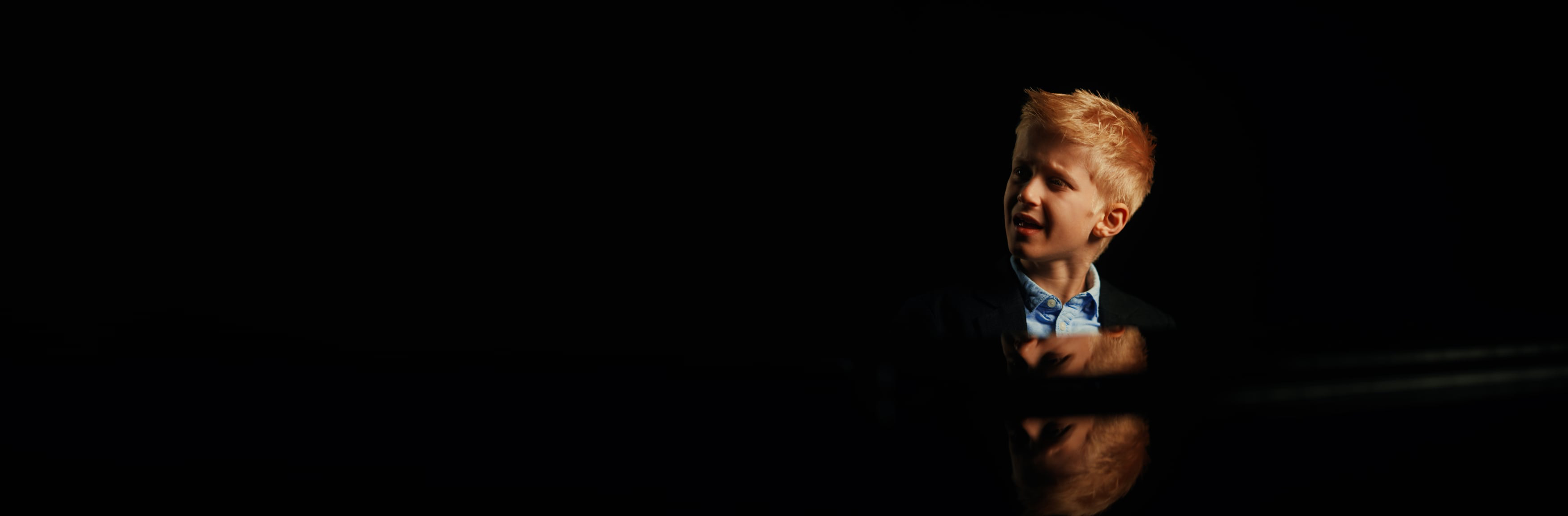 Mladi glasbenik Maj Zih poskrbel za poseben materinski dan