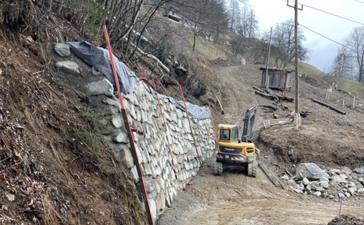 Slovenjgraški mestni svet potrdil novelacije investicijskih programov za sanacijo cest in plazov