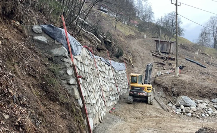 Slovenjgraški mestni svet potrdil novelacije investicijskih programov za sanacijo cest in plazov