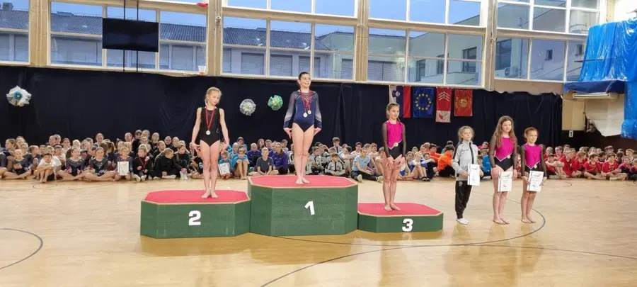 Ravenske gimnastičarke blestele na pokalni tekmi