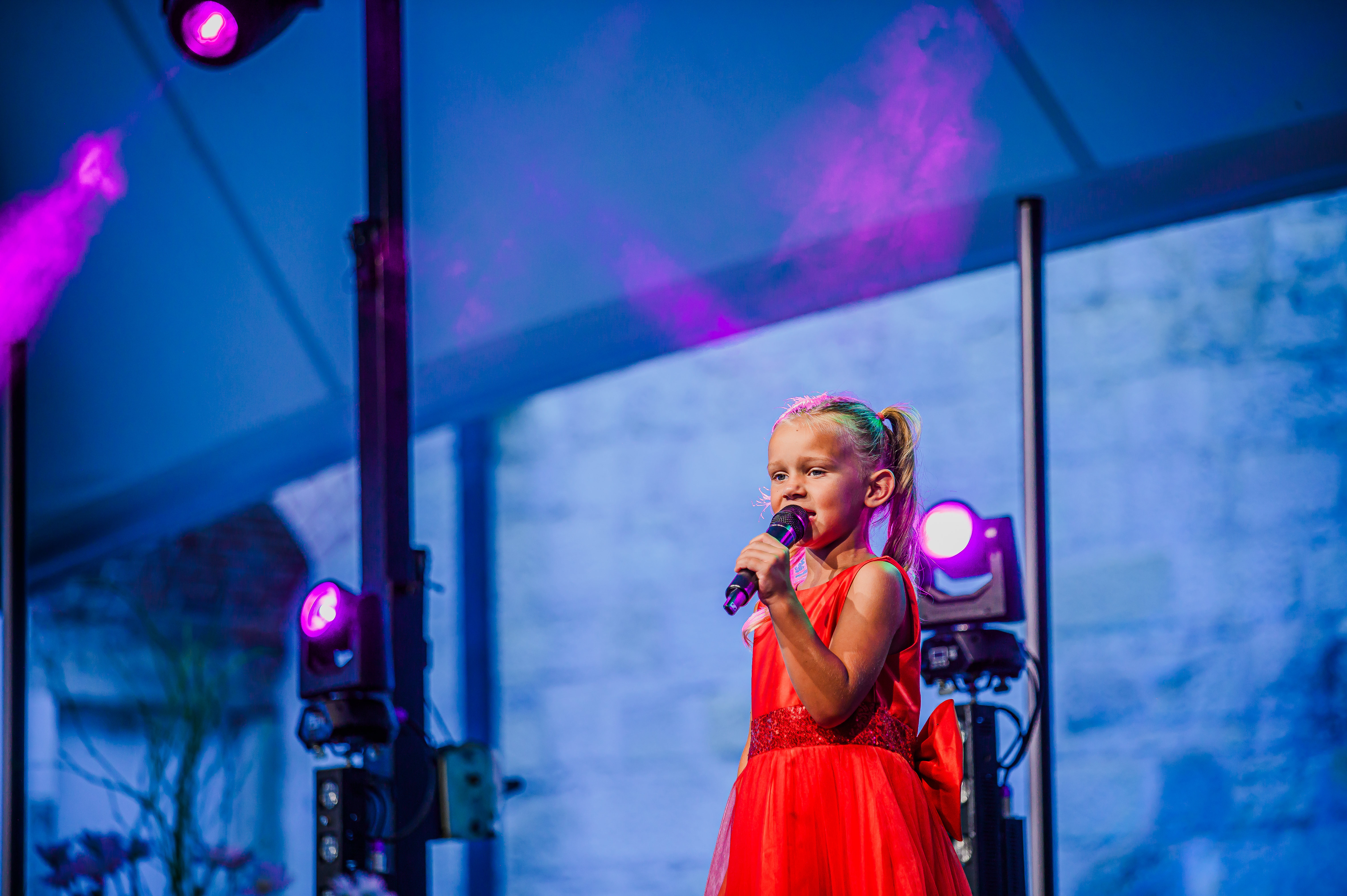 Zoja se odpravlja v Španijo, kjer bo na pevskem festivalu zastopala Koroško in Slovenijo