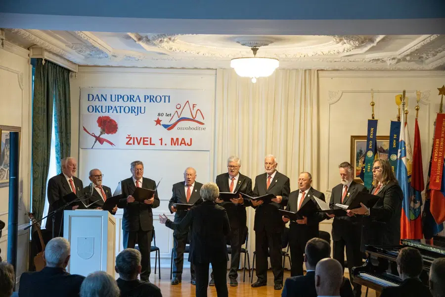 FOTO: V Dvorcu Bukovje so se s proslavo poklonili državnim praznikom