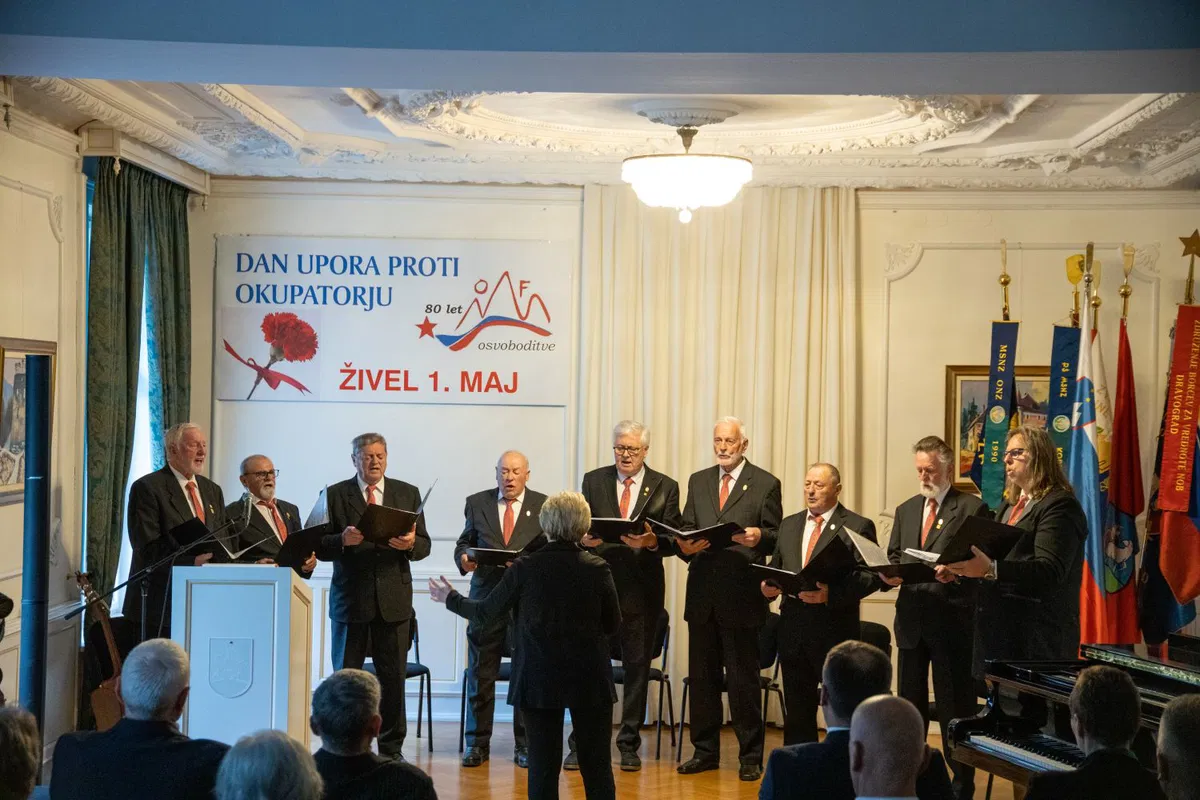 FOTO: V Dvorcu Bukovje so se s proslavo poklonili državnim praznikom