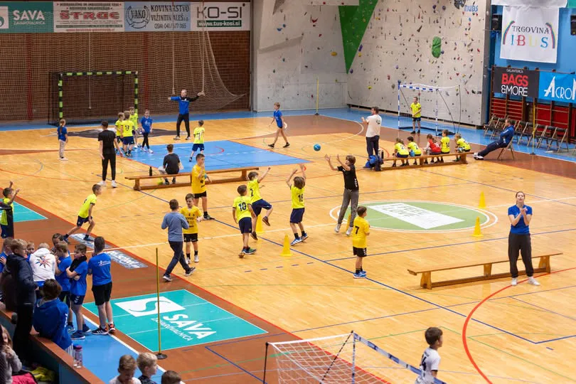 RK Slovenj Gradec vabi vse otroke na brezplačno vadbo rokometne šole