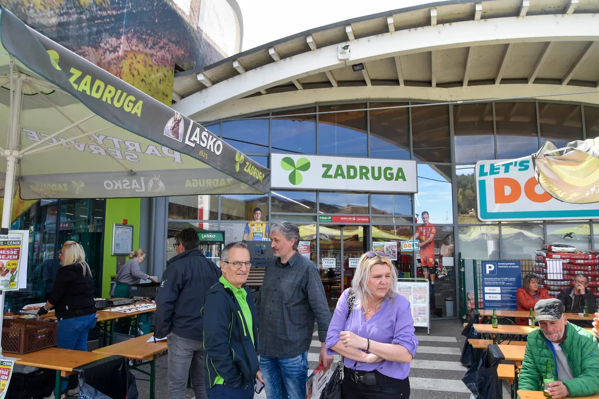 (VIDEO) Zadruga Pliberk praznuje: Pridružite se praznovanju in obiščite hišni sejem