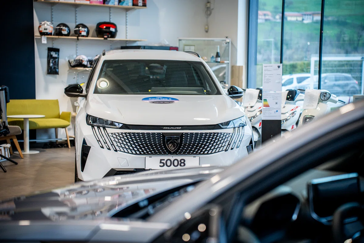 Naj vas vročina ne preseneti, pohitite v Avto Center Ravne na servis klime