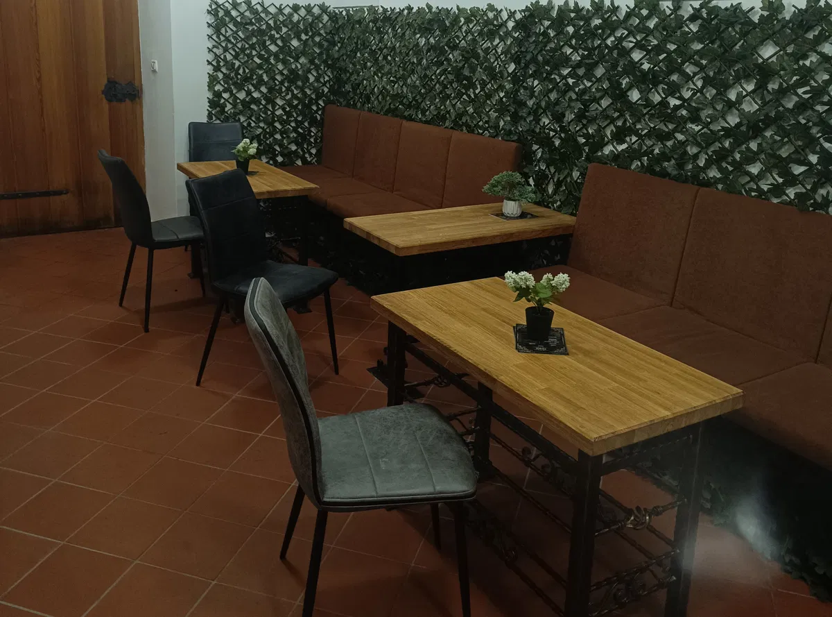 Pečko – nova čajnica s srcem umetnosti in okusi sveta odprla vrata v Slovenj Gradcu