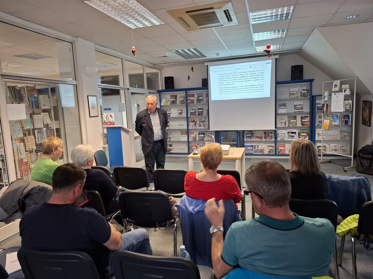 V Dravogradu je potekala delavnica Dedovanje in oporoka: kako zaščititi svojo voljo in premoženje