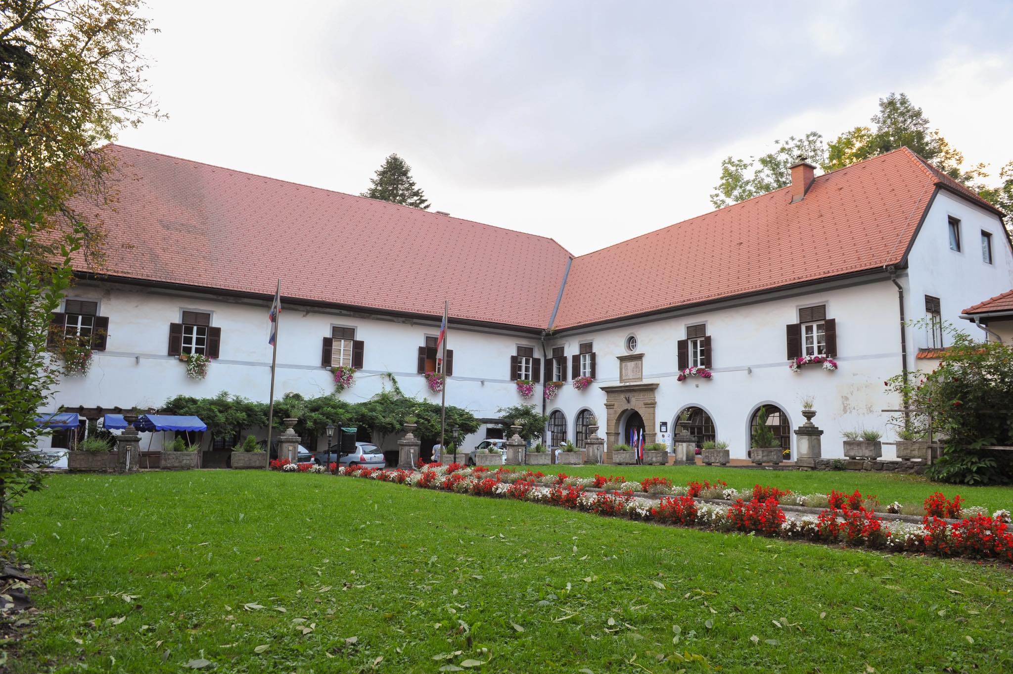 Obnovi Dvorca Radlje se je pridružila še obnova parka