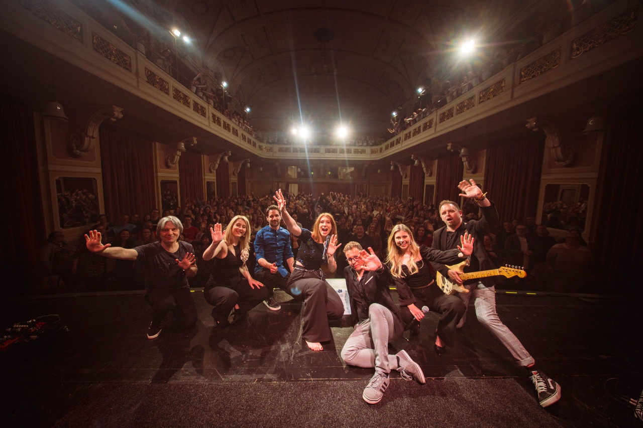 Eva Boto zaključila turnejo "Kjer najbolj gori"