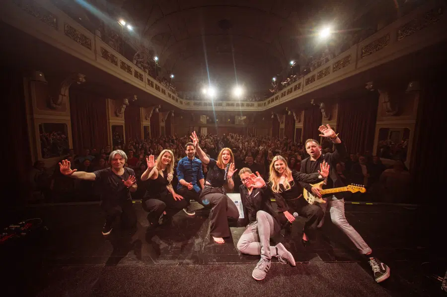 Eva Boto zaključila turnejo "Kjer najbolj gori"