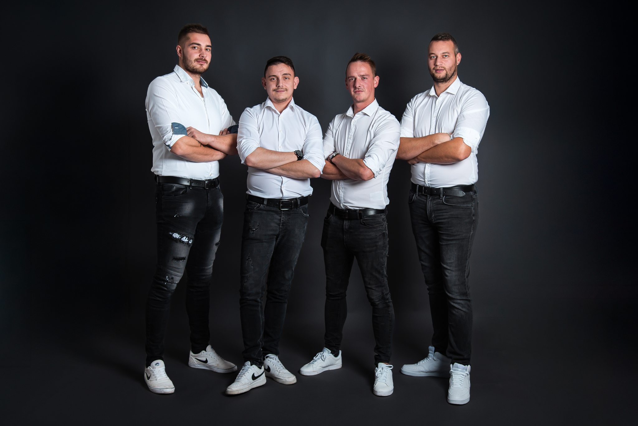 VIDEO: Koroška skupina iTAK predstavlja novo skladbo "Policaj za dobro voljo"