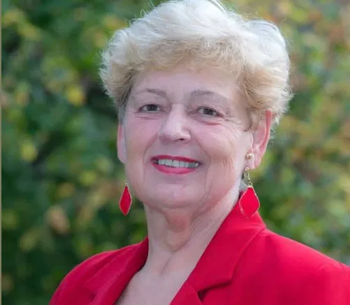 Sodišče: Razrešitev ravnateljice Ivanke Stopar je bila nezakonita