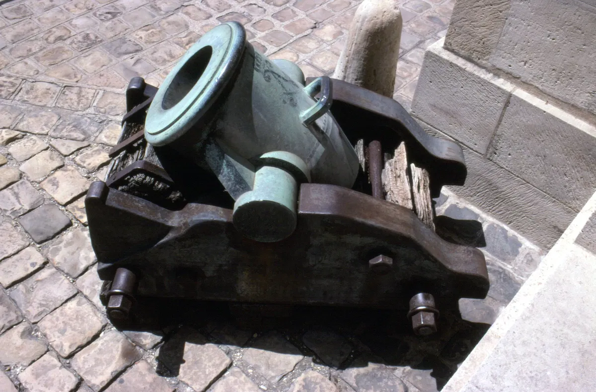 Ob veliki noči ponekod še vztraja tradicija pokanja s karbidom in možnarji