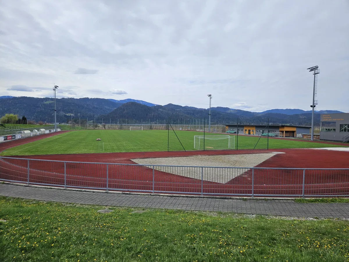 Stadion v Radljah ob Dravi poimenovali po Žanu Karničniku