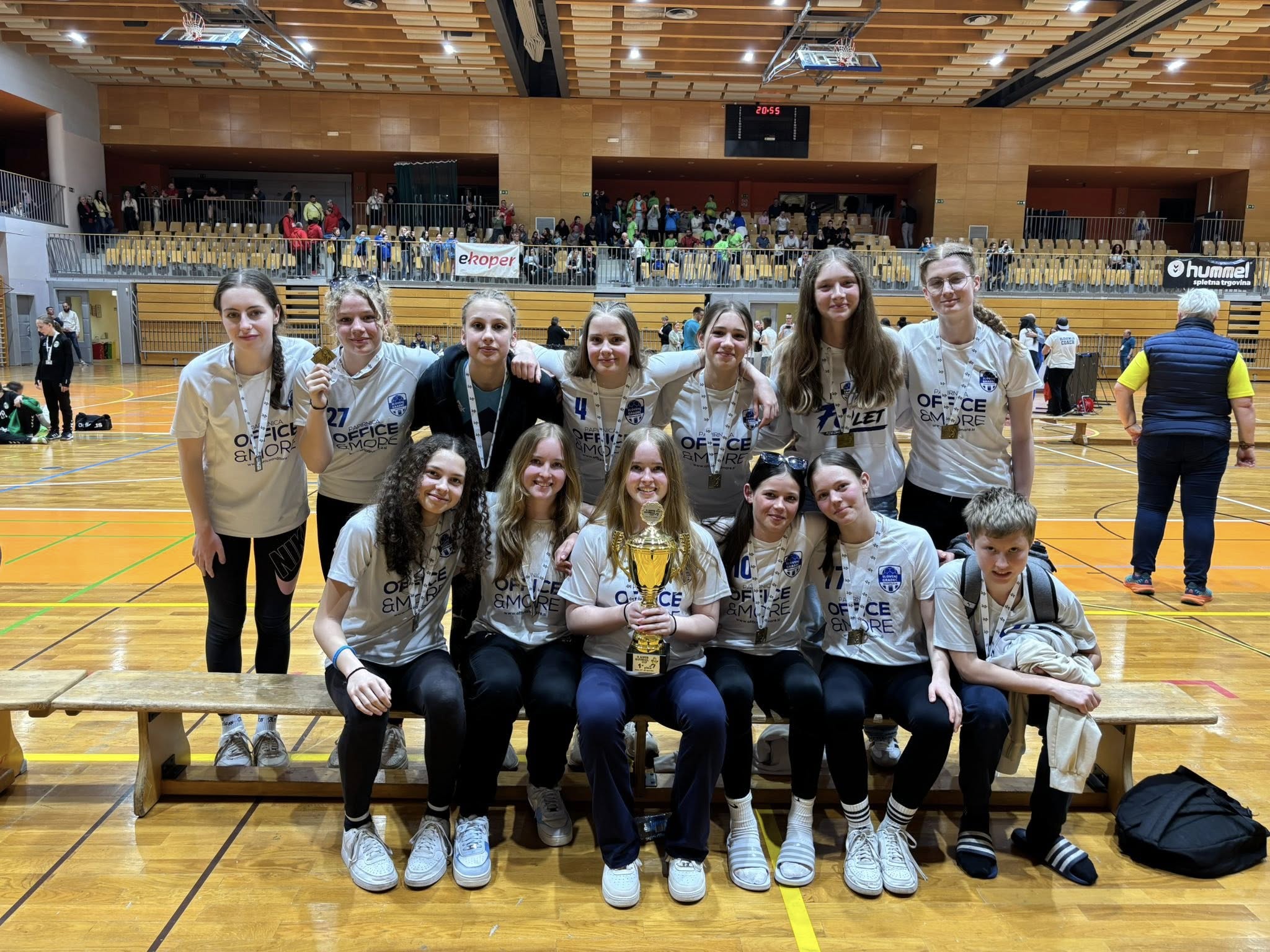 Na Velikonočnem rokometnem turnirju Koper Cup slovenjgraške kadetinje osvojile zlato
