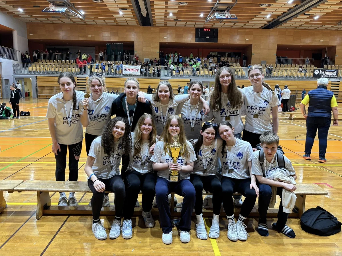 Na Velikonočnem rokometnem turnirju Koper Cup slovenjgraške kadetinje osvojile zlato