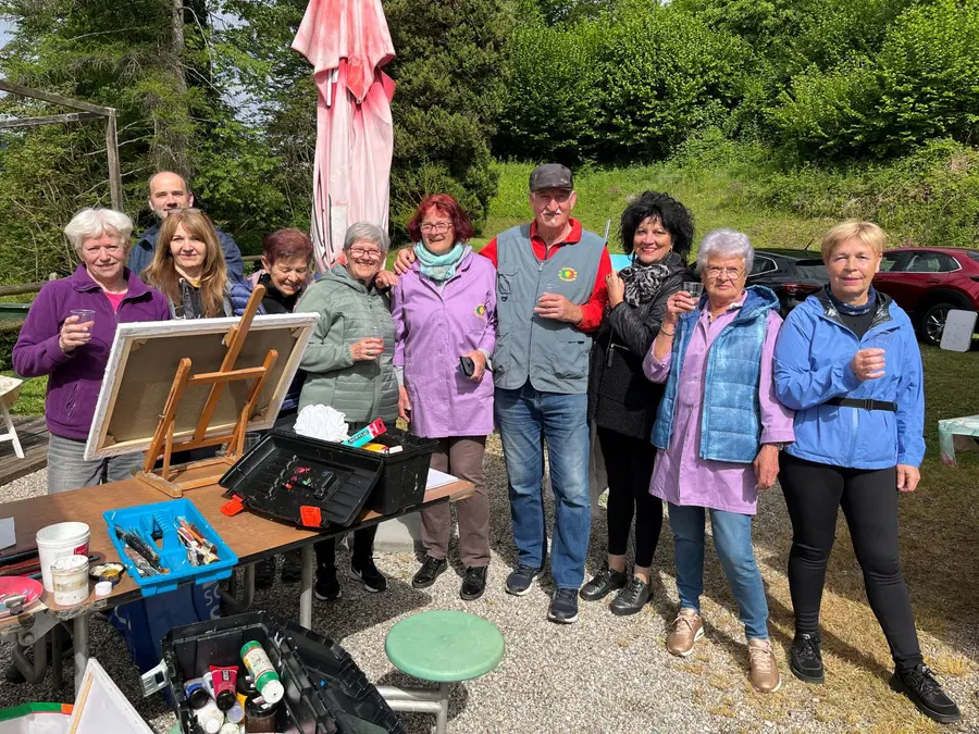 FOTO: Na Grajski bajti nad Dravogradom so se srečali koroški likovniki