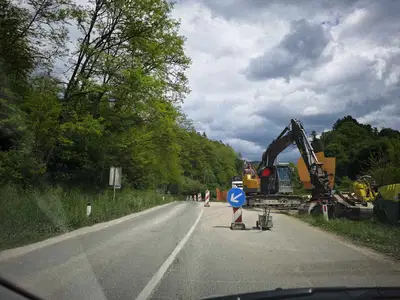 Direkcija za infrastrukturo: Popolne zapore ceste Ravne - Dravograd ne bo
