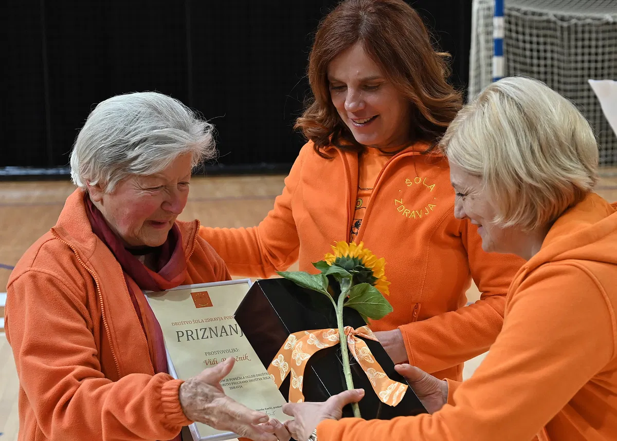 Mežičanka Vida Potočnik prejela priznanje Društva Šol zdravja (FOTO)