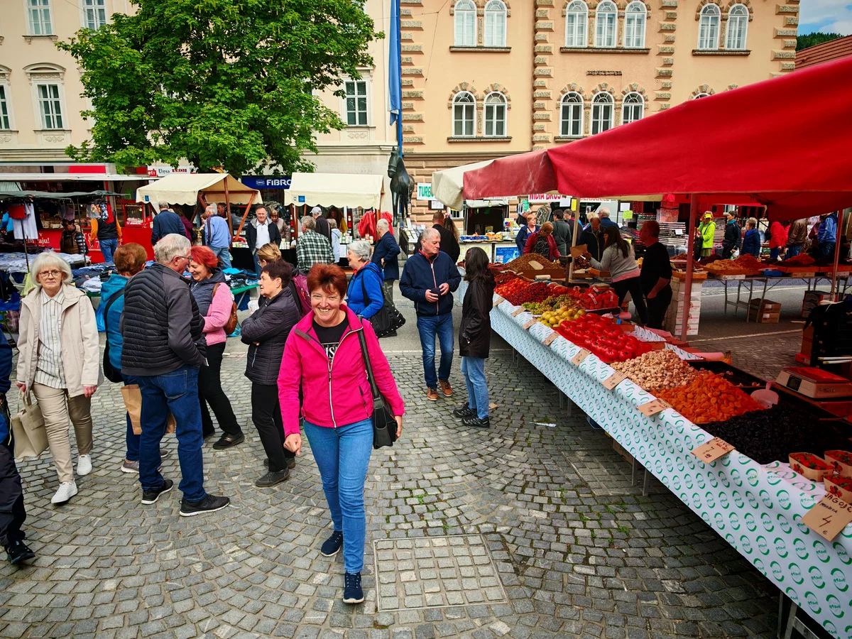 FOTO: Pankracijev sejem danes v Slovenj Gradcu ponuja pestro ponudbo za vse okuse