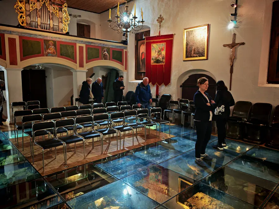 FOTO: Ob mednarodnem dnevu muzejev je potekal voden ogled tudi v cerkvi sv. Jurija na Legnu