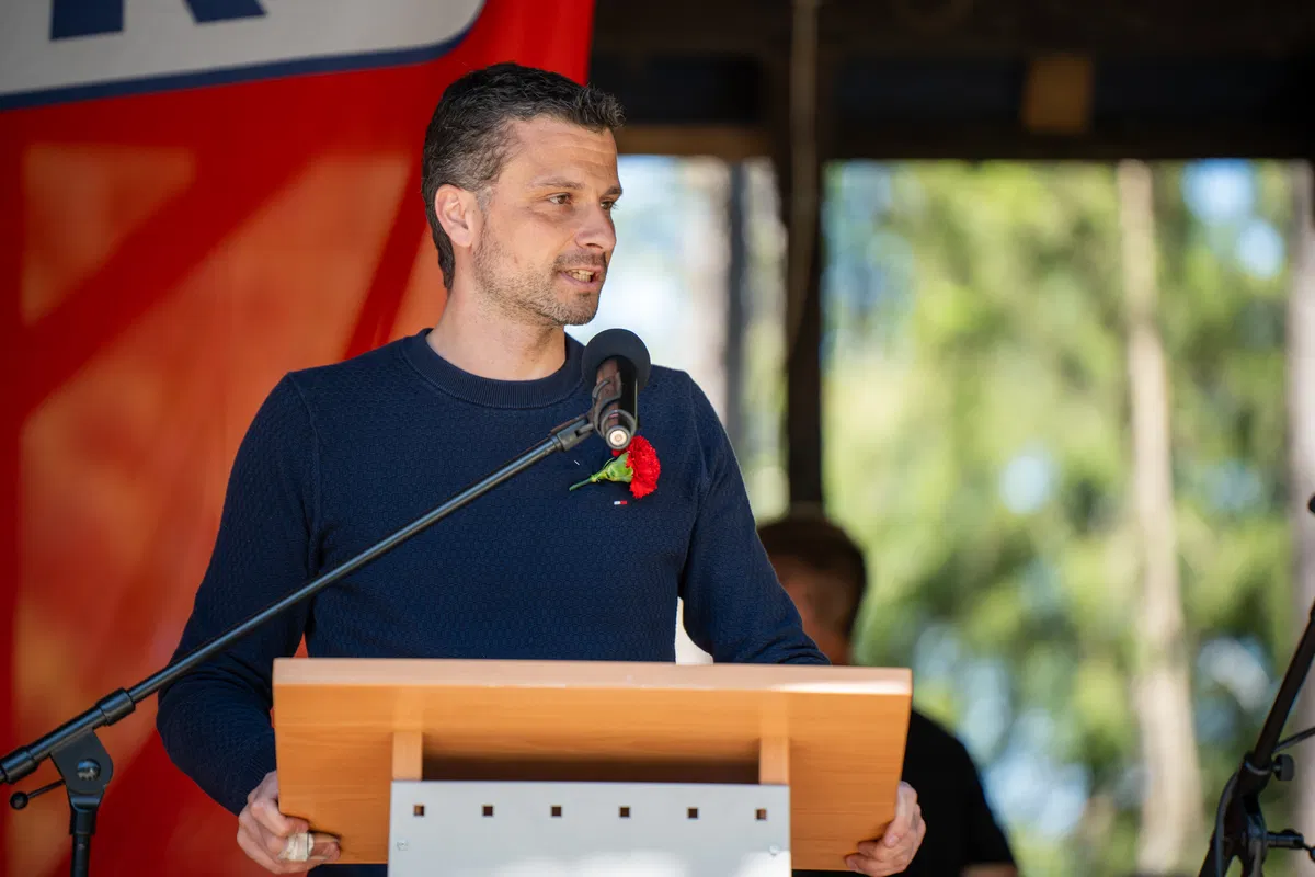 Prednik vladi: Kaj se dogaja s Skupino SIJ in Metalom Ravne?